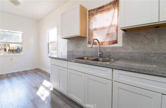 4237 8th Avenue, Los Angeles, CA 90008