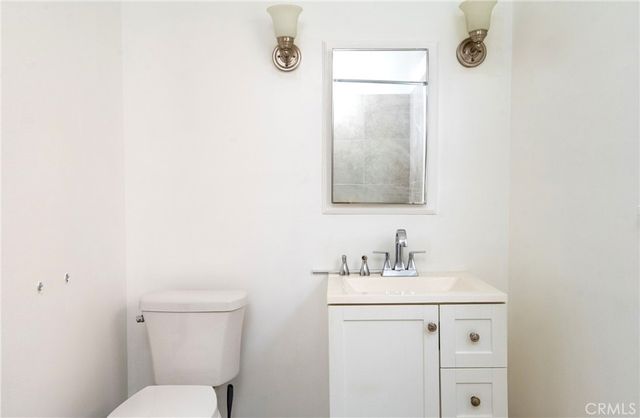 4237 8th Avenue, Los Angeles, CA 90008