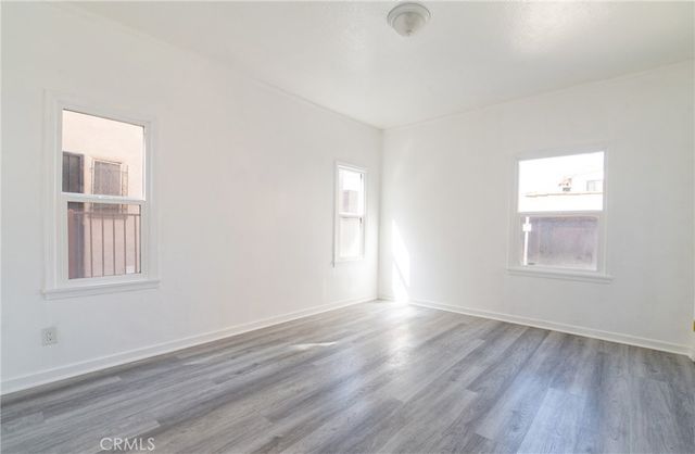 4237 8th Avenue, Los Angeles, CA 90008