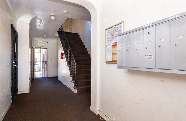 4237 8th Avenue, Los Angeles, CA 90008