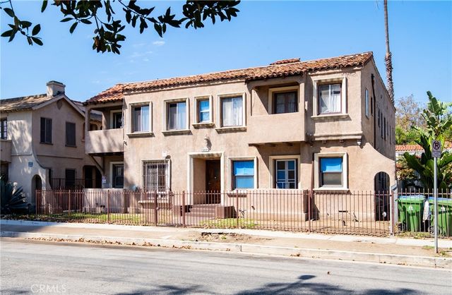 4237 8th Avenue, Los Angeles, CA 90008