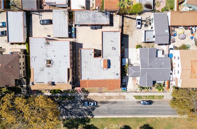 4237 8th Avenue, Los Angeles, CA 90008