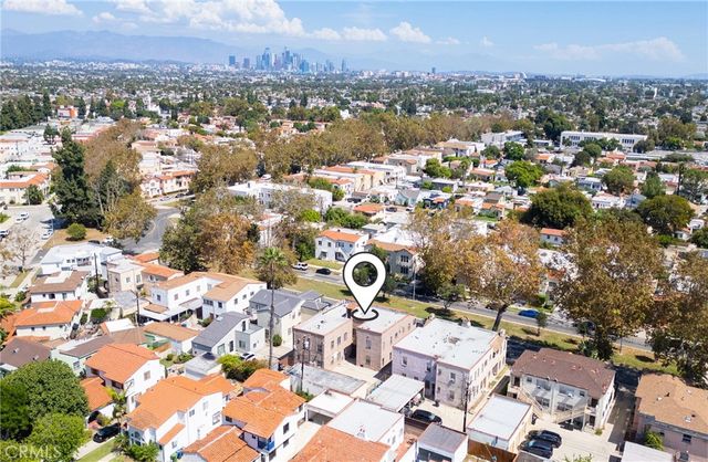 4237 8th Avenue, Los Angeles, CA 90008