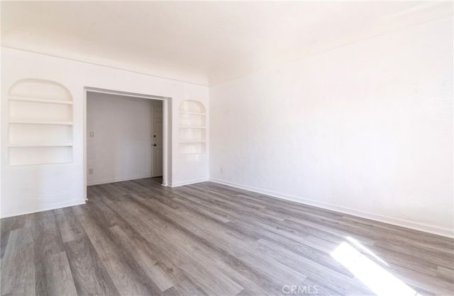 4237 8th Avenue, Los Angeles, CA 90008