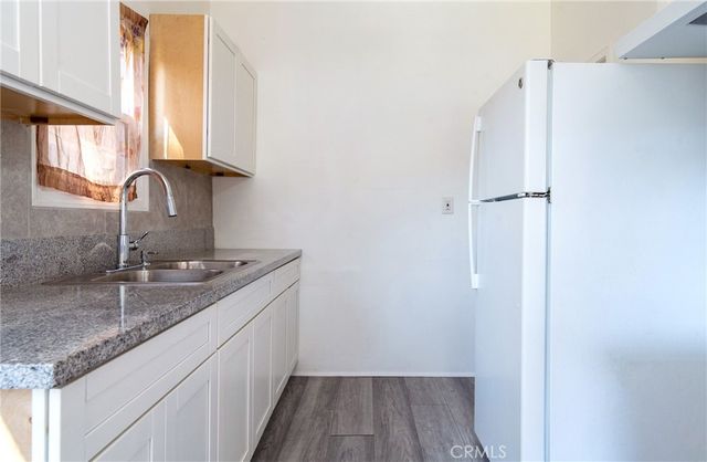 4237 8th Avenue, Los Angeles, CA 90008