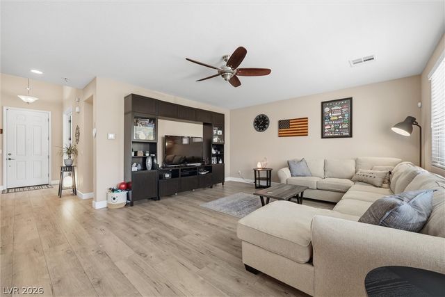 1633 Luna Vista Place, North Las Vegas, NV 89084