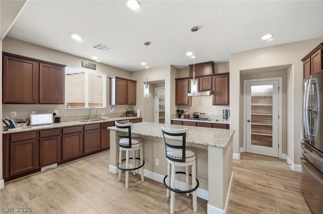 1633 Luna Vista Place, North Las Vegas, NV 89084