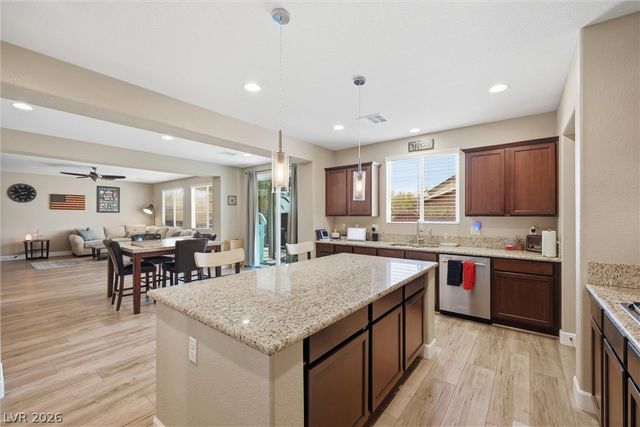 1633 Luna Vista Place, North Las Vegas, NV 89084