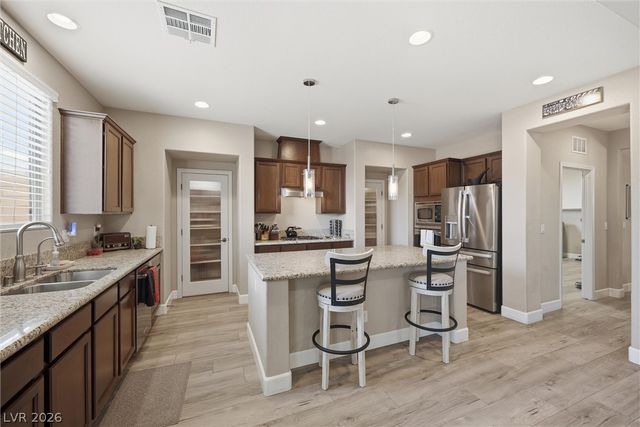 1633 Luna Vista Place, North Las Vegas, NV 89084