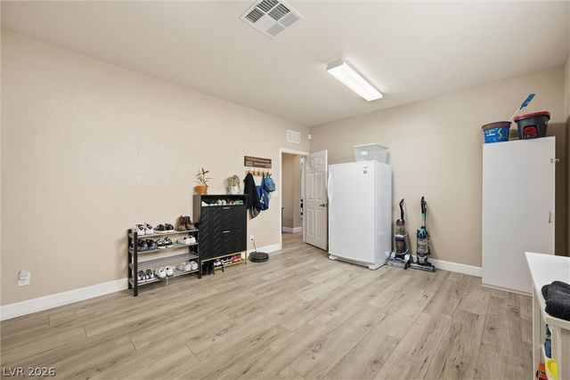 1633 Luna Vista Place, North Las Vegas, NV 89084