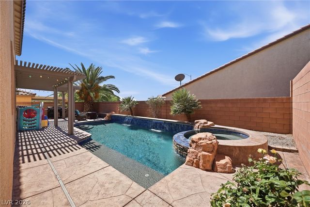 1633 Luna Vista Place, North Las Vegas, NV 89084