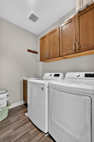 6788 Larkspur Parkway NW, Rochester, MN 55901