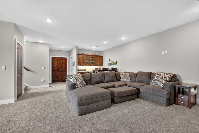 6788 Larkspur Parkway NW, Rochester, MN 55901