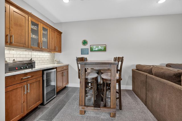 6788 Larkspur Parkway NW, Rochester, MN 55901