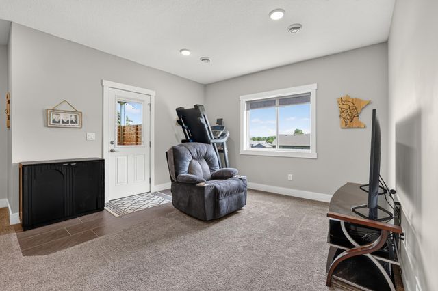 6788 Larkspur Parkway NW, Rochester, MN 55901