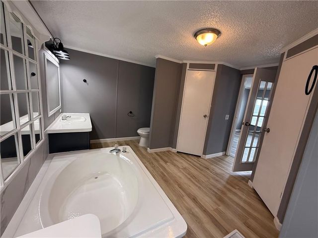 16007 Oval Avenue, Altamont, MO 64620