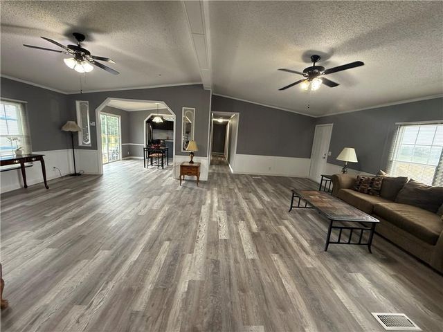 16007 Oval Avenue, Altamont, MO 64620