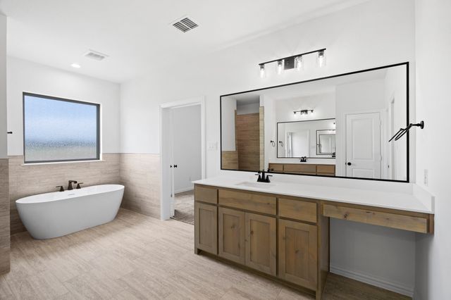 460 Solo Ridge Drive, Waxahachie, TX 75167