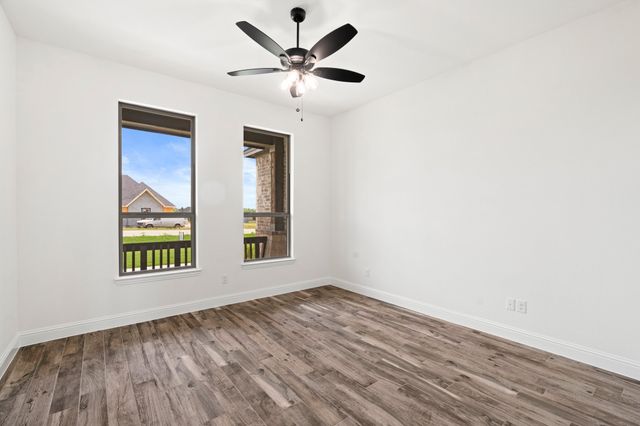 460 Solo Ridge Drive, Waxahachie, TX 75167