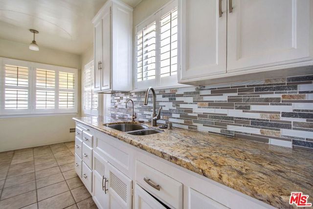3785 Degnan Boulevard, Los Angeles, CA 90018