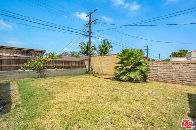 3785 Degnan Boulevard, Los Angeles, CA 90018