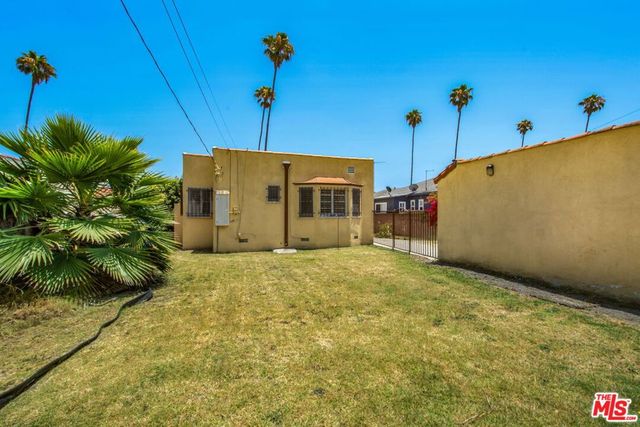 3785 Degnan Boulevard, Los Angeles, CA 90018