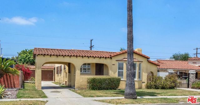 3785 Degnan Boulevard, Los Angeles, CA 90018