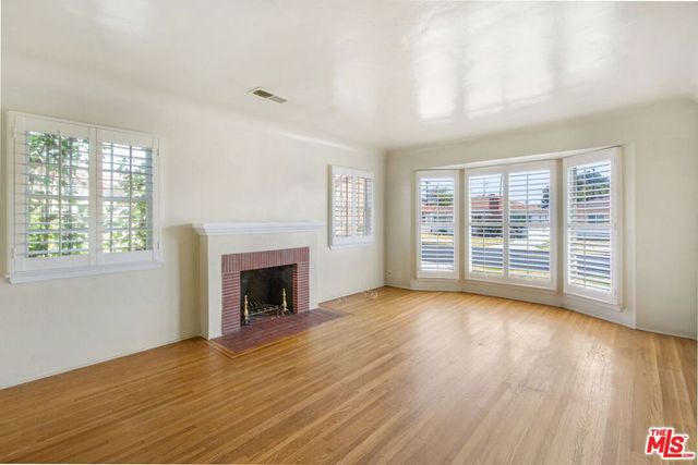 3785 Degnan Boulevard, Los Angeles, CA 90018