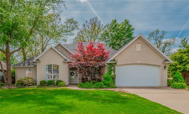4410 W Arlington Drive, Rogers, AR 72758