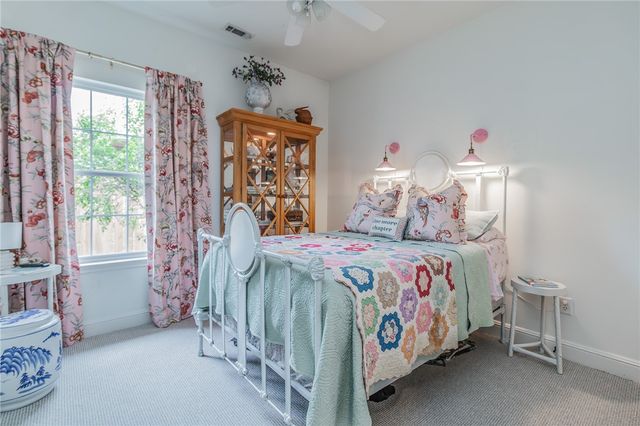 4410 W Arlington Drive, Rogers, AR 72758