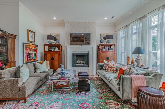 4410 W Arlington Drive, Rogers, AR 72758