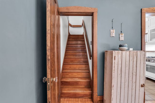 17 S Maple Street, Mount Prospect, IL 60056