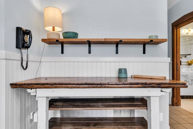 17 S Maple Street, Mount Prospect, IL 60056