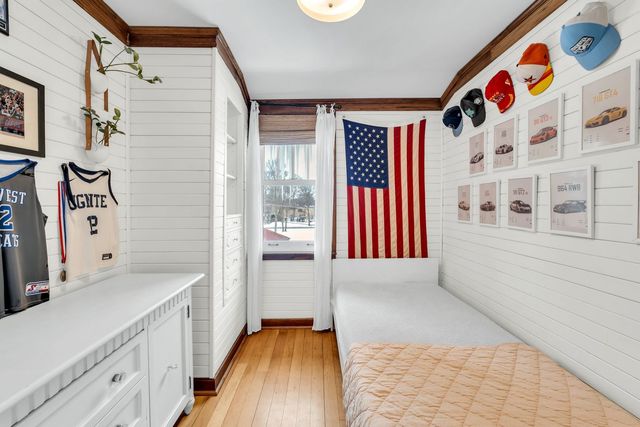 17 S Maple Street, Mount Prospect, IL 60056