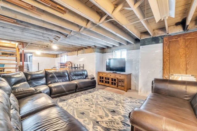 17 S Maple Street, Mount Prospect, IL 60056