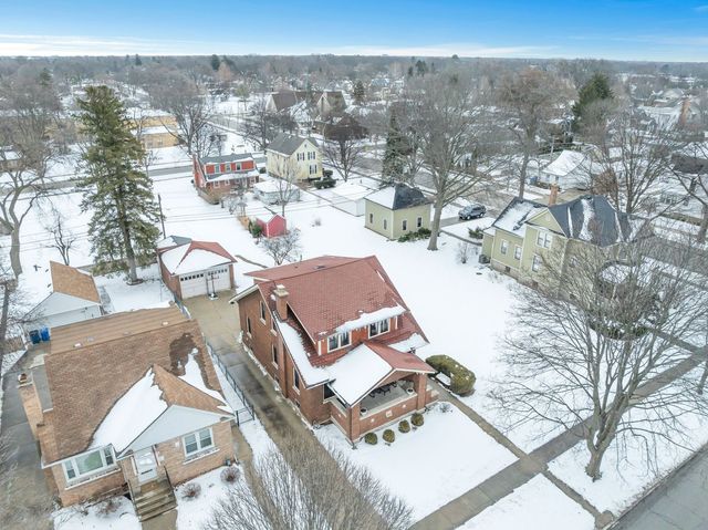 17 S Maple Street, Mount Prospect, IL 60056