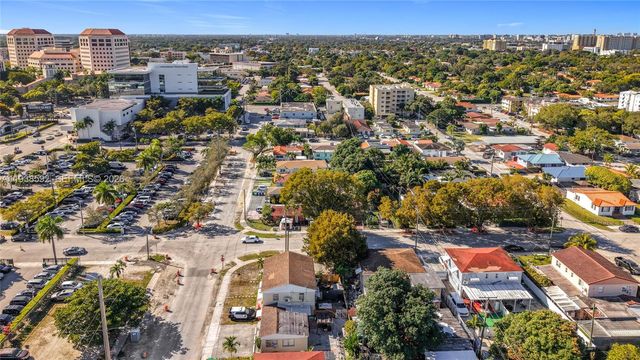 3601 SW 7th St, Miami, FL 33135