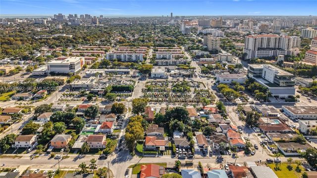 3601 SW 7th St, Miami, FL 33135