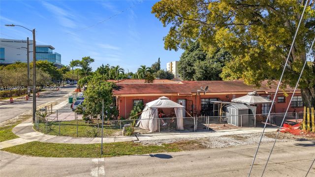 3601 SW 7th St, Miami, FL 33135