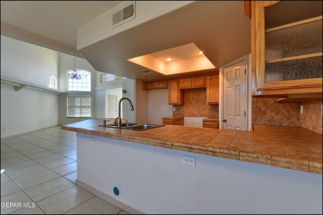 3832 TIERRA TANIA Lane, El Paso, TX 79938