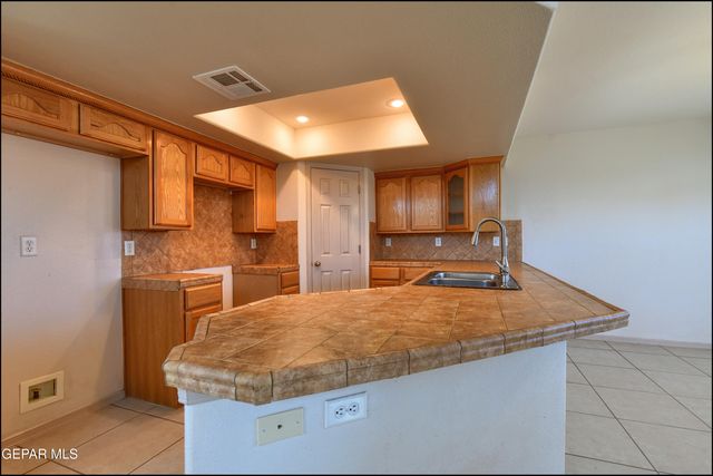 3832 TIERRA TANIA Lane, El Paso, TX 79938