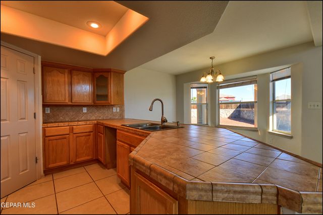 3832 TIERRA TANIA Lane, El Paso, TX 79938