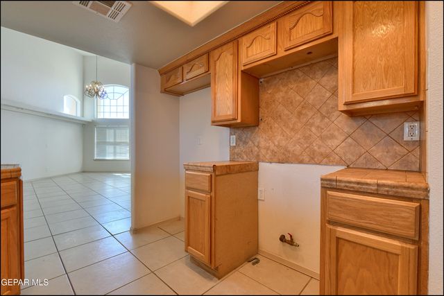 3832 TIERRA TANIA Lane, El Paso, TX 79938