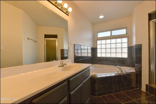 3832 TIERRA TANIA Lane, El Paso, TX 79938