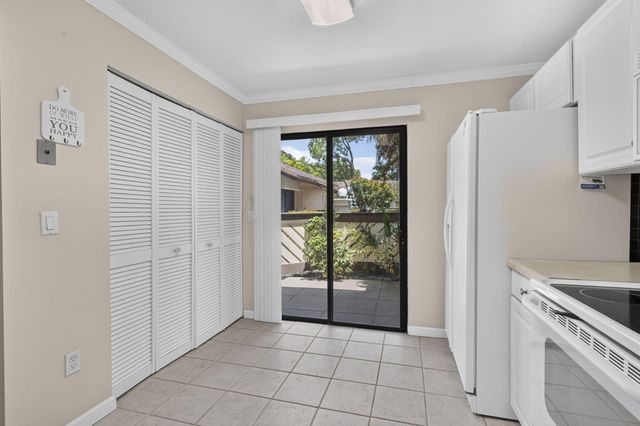 184 MASTIC TREE Court, Royal Palm Beach, FL 33411