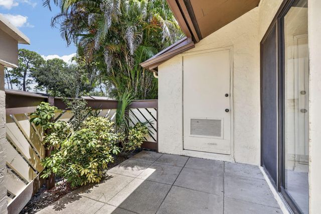 184 MASTIC TREE Court, Royal Palm Beach, FL 33411