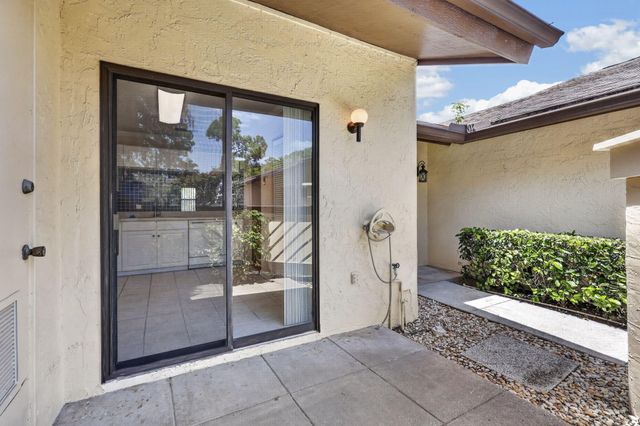 184 MASTIC TREE Court, Royal Palm Beach, FL 33411
