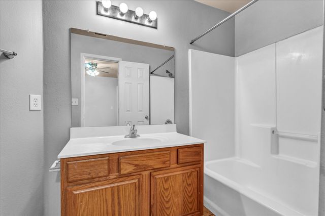 303 N Clinton Avenue, Lubbock, TX 79416