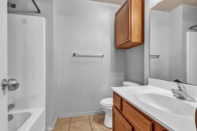 303 N Clinton Avenue, Lubbock, TX 79416