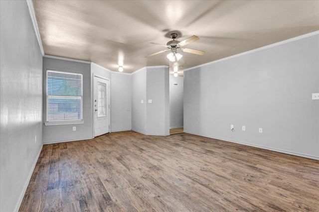 303 N Clinton Avenue, Lubbock, TX 79416